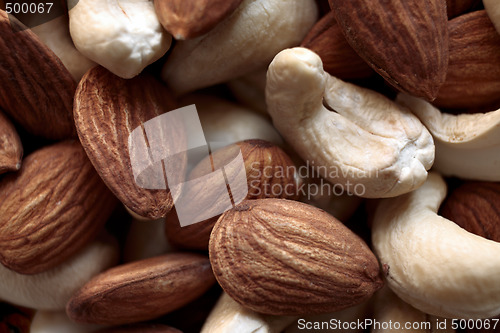 Image of Almonds and cashew nuts close up