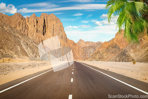 Image of Desert road in kena