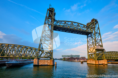 Image of De Hef or Koningshavenbrug railway lift bridge over the Koningshaven in Rotterdam