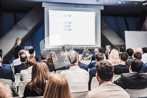 Image of Round table discussion at business conference event.