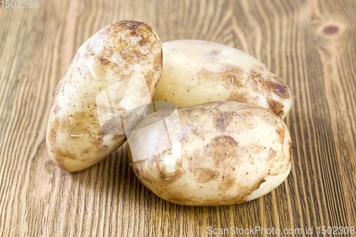 Image of potato on the table