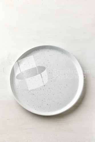 Image of empty white plate