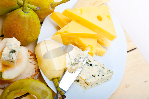 Image of cheese and pears