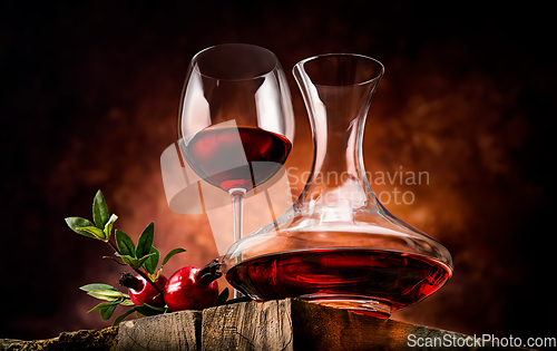 Image of Pomegranate wine in a decanter