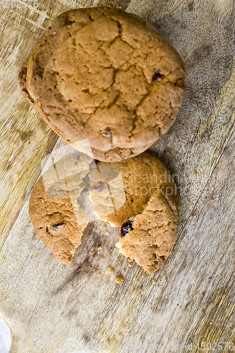 Image of broken cookies