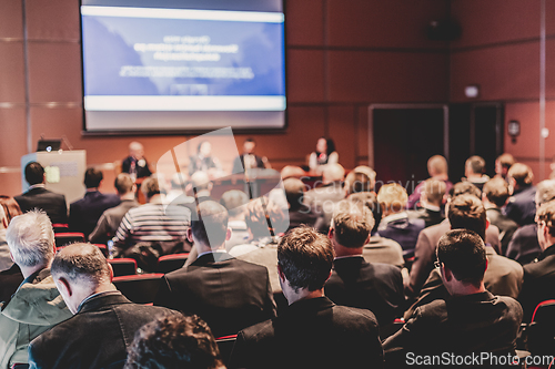 Image of Round table discussion at business conference event.