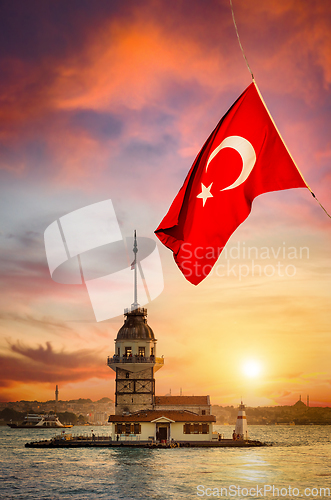 Image of Turkish flag over tower