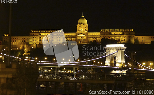 Image of night scenery in Budapest