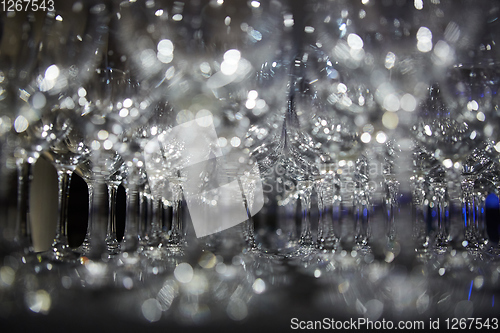 Image of A lot of wine glasses in a row