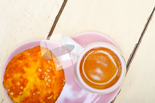 Image of coffee and muffin