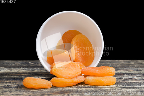 Image of dehydrated dried apricots