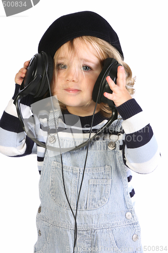 Image of girl listening music 