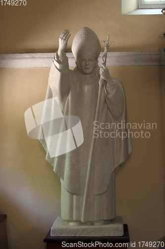 Image of Pope John Paul II statue