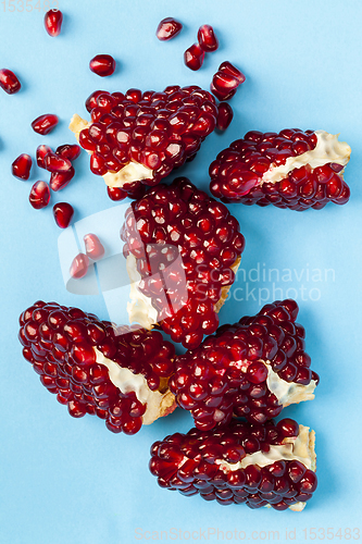 Image of grains of ordinary red pomegranate