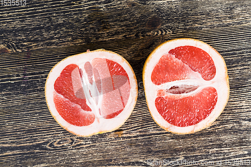Image of sliced red grapefruit