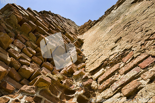 Image of ruined castle wall