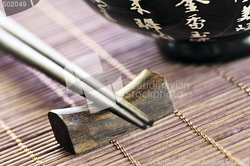 Image of Rice bowl and chopsticks