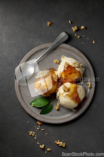 Image of vanilla ice cream with caramel sauce