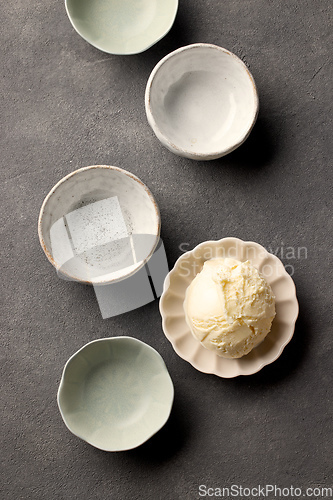 Image of various ice cream bowls