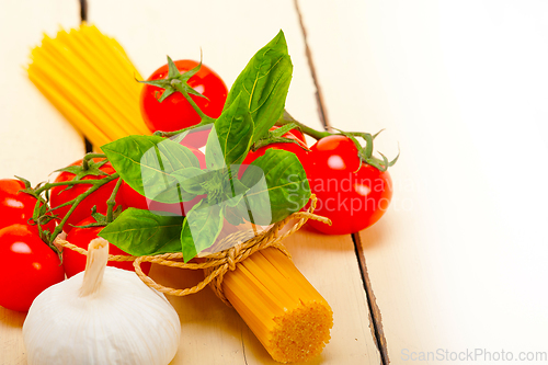 Image of Italian basic pasta ingredients