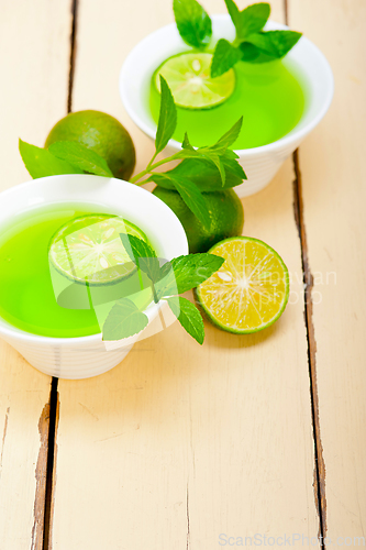 Image of mint infusion tea tisane with lime