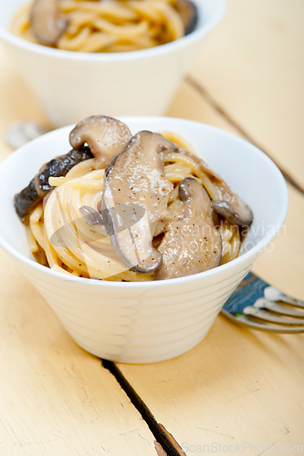 Image of Italian spaghetti pasta and mushrooms