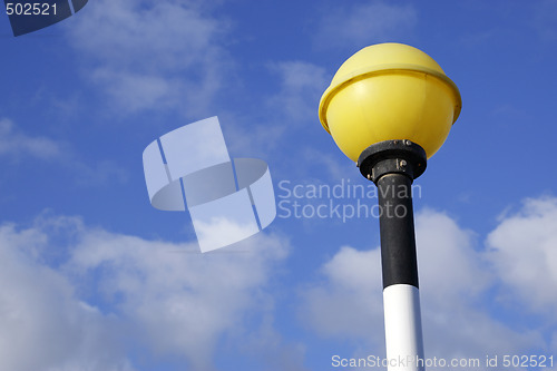 Image of top of a zebra crossing belisha beacon signal 
