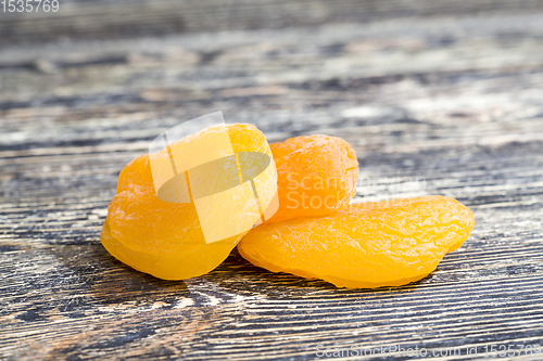 Image of dehydrated dried apricots