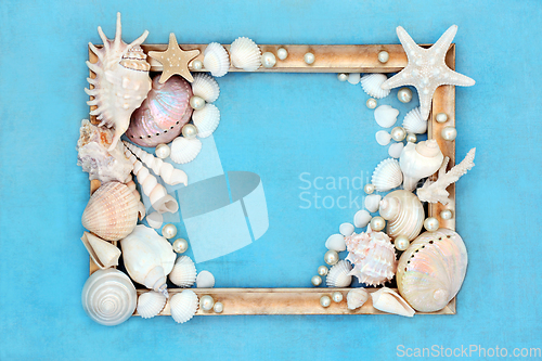 Image of Abstract Seashell and Pearl Picture Frame Design