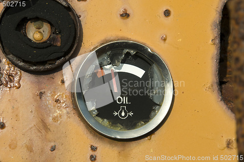 Image of oil gauge