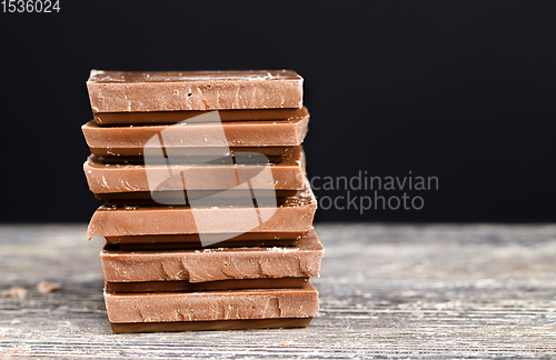 Image of chocolate on a wooden table