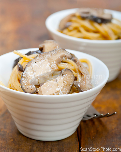 Image of Italian spaghetti pasta and mushrooms