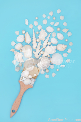 Image of Surrealistic Sea Shell and Pearl Paintbrush Design