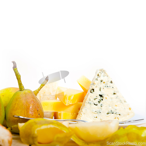 Image of fresh pears and cheese