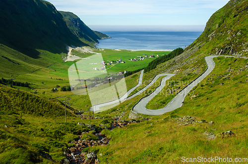 Image of Road that goes down towards settlements on the coast