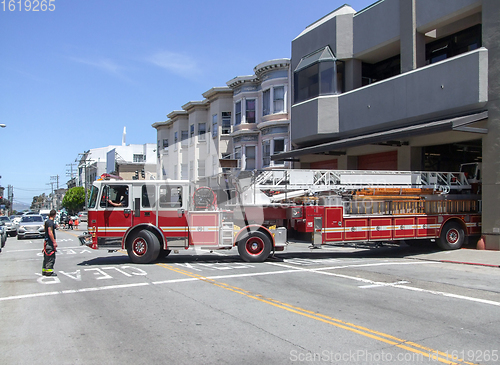 Image of fire engine in San Francisco