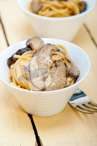 Image of Italian spaghetti pasta and mushrooms