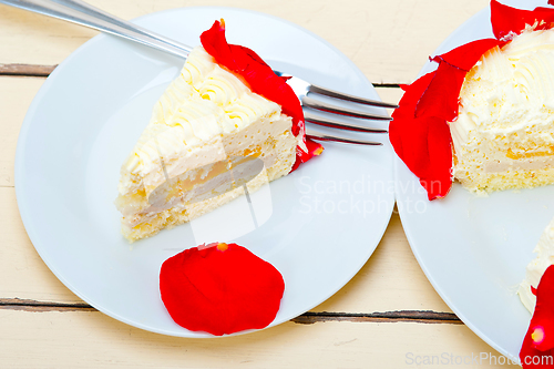 Image of whipped cream mango cake