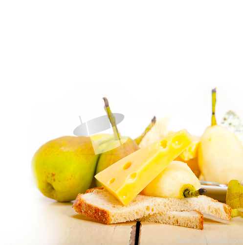 Image of fresh pears and cheese