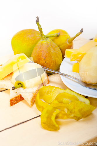 Image of fresh pears and cheese