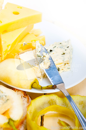 Image of cheese and pears