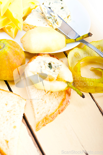 Image of cheese and pears