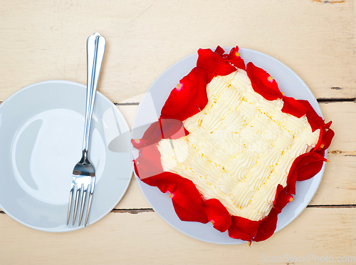 Image of whipped cream mango cake