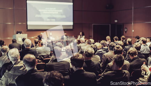 Image of Round table discussion at business conference event.