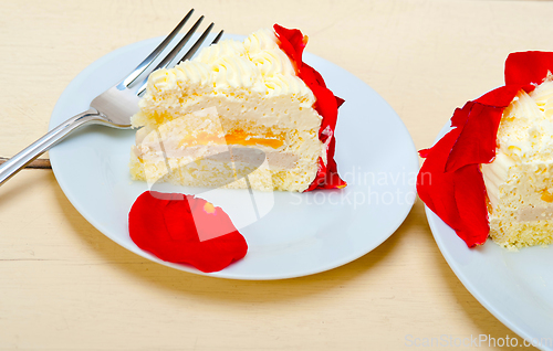 Image of whipped cream mango cake