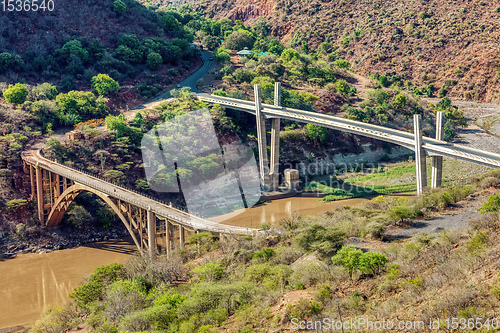 Image of old and new bridge across Blue Nile, Ethiopia