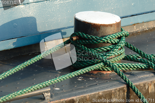 Image of Rope and bollard