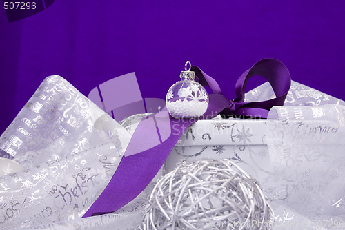 Image of christmas present decoration 