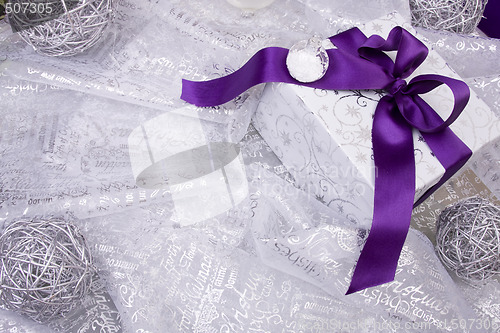 Image of christmas present decoration 