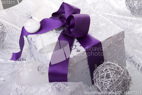 Image of christmas present decoration 